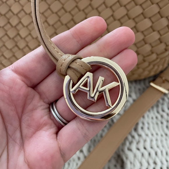 Anne Klein Woven Tote - Picture 3 of 8